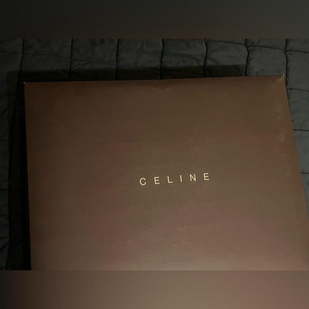 NIB: CELINE Checkered Throw Blanket w/ Triomphe Logo, Tan/White, 4' 7" × 6' 7" - Picture 7 of 7